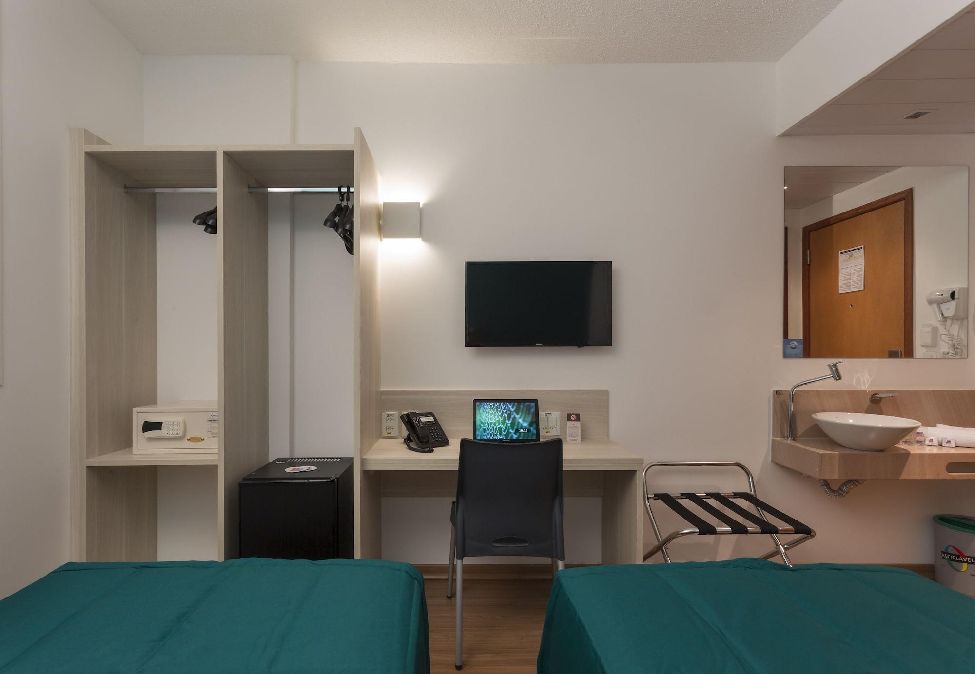 Go Inn Vitoria Luaran gambar