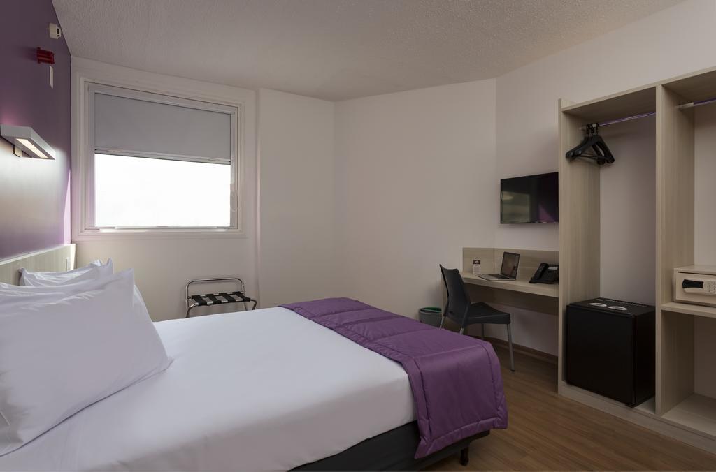 Go Inn Vitoria Luaran gambar